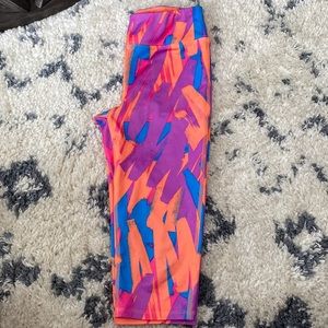 UNDER ARMOUR Girl’s Capri Leggings!!